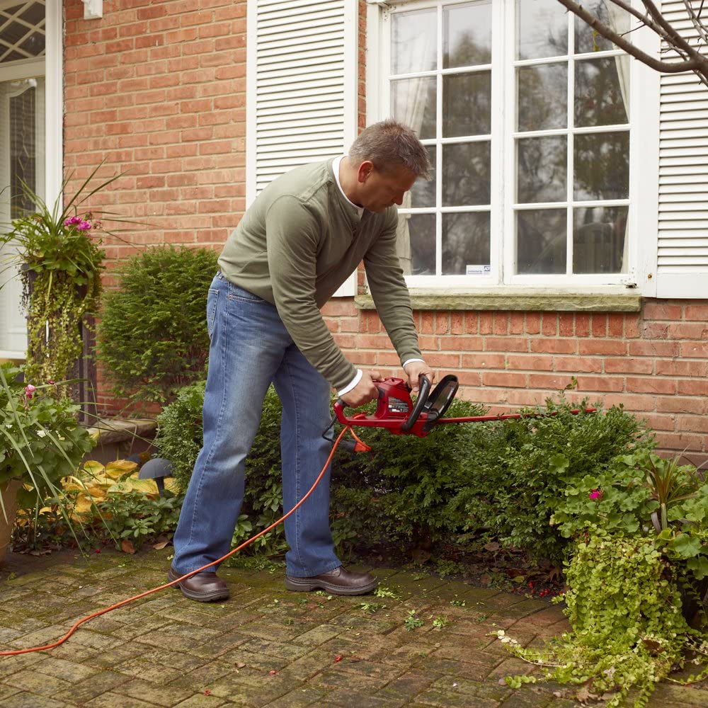 Toro 51490 Corded Hedge Trimmer in action