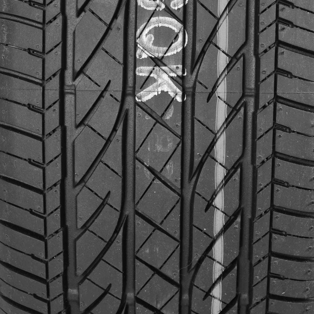 Bridgestone Dueler H:P Sport tread